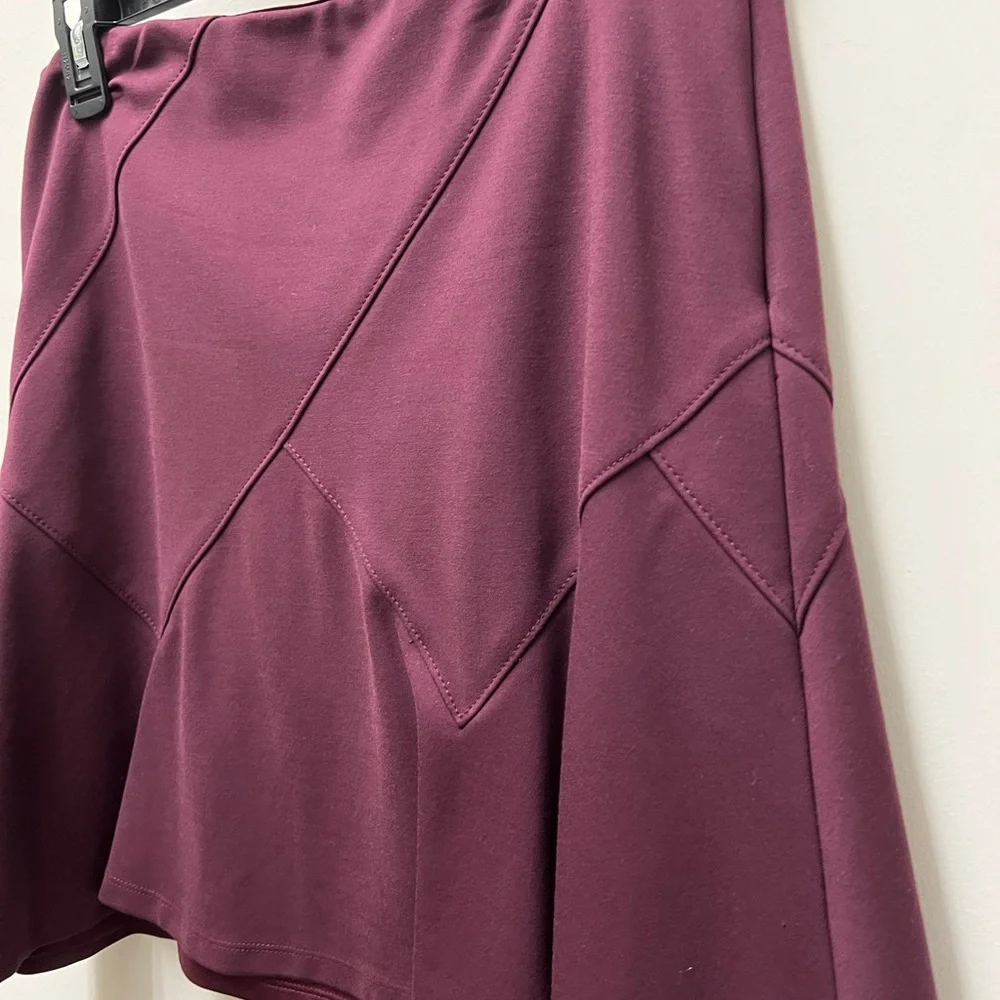 White House Black Market burgundy, Mini Knit A-Line Skirt size 8